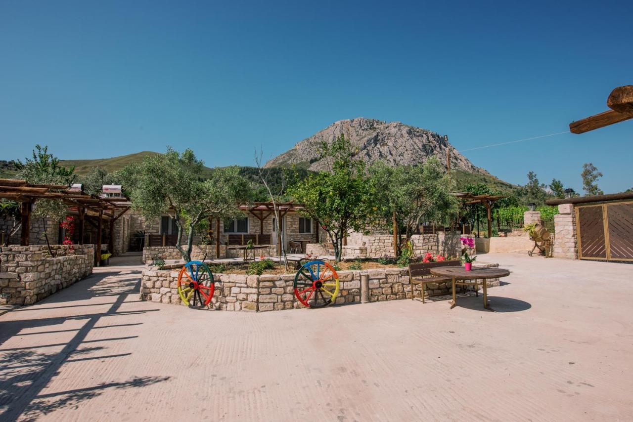 Acrocorinth Apartments Exteriör bild
