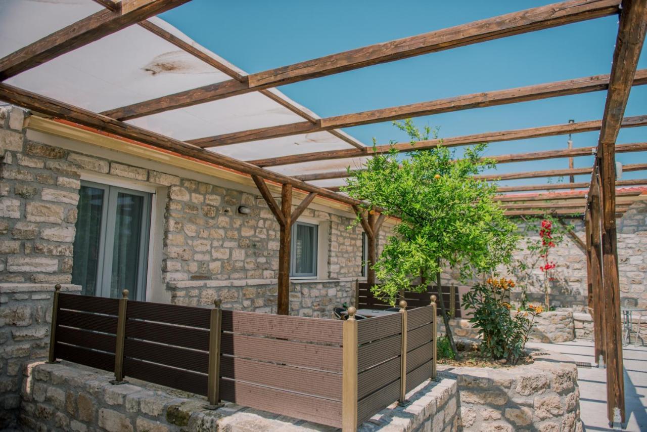Acrocorinth Apartments Exteriör bild