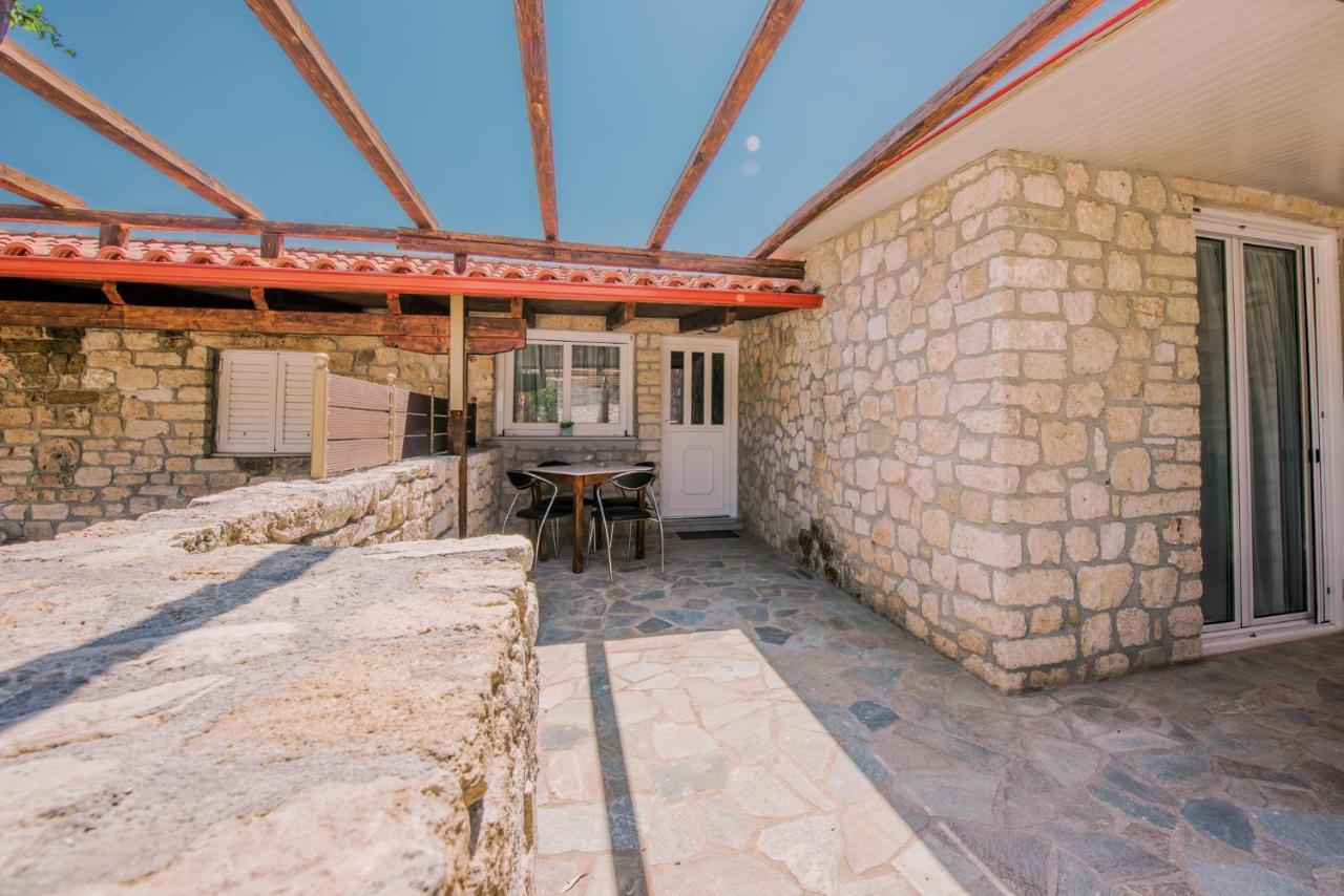Acrocorinth Apartments Exteriör bild